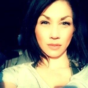 Meet your Posher, Rena